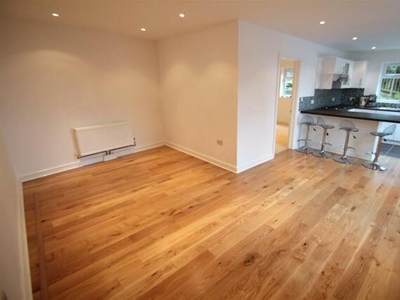 1 Bedroom Ground Floor Flat For Rent In St Bernards Mount