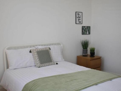 1 Bedroom House Share For Rent In Henry Street