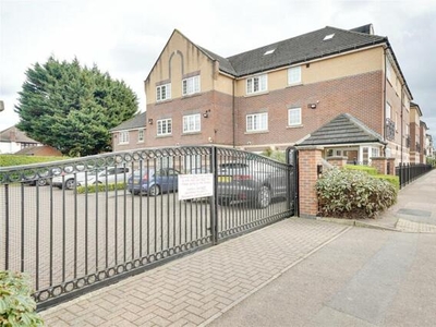 1 Bedroom Retirement Property For Sale In Cockfosters, Barnet