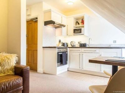 1 Bedroom Serviced Apartment For Rent In Bournemouth, Dorset