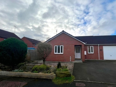 2 Bed Bungalow For Sale in Leominster, Herefordshire, HR6 - 4865789