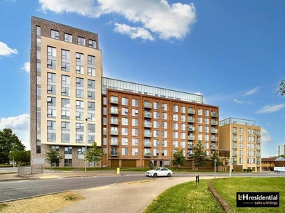 2 Bedroom Apartment For Sale In Borehamwood
