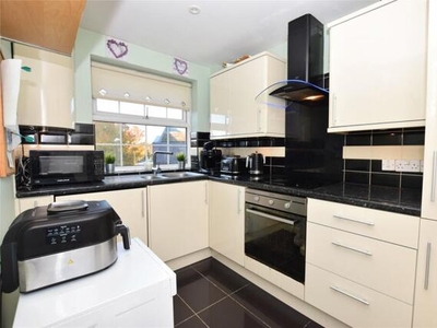 2 Bedroom Apartment For Sale In Carshalton
