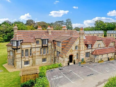 2 Bedroom Apartment For Sale In Manor Lane, Fawkham