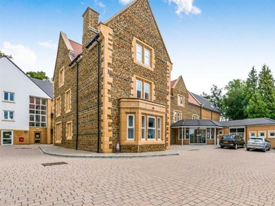 2 Bedroom Apartment For Sale In Northampton, Northamptonshire