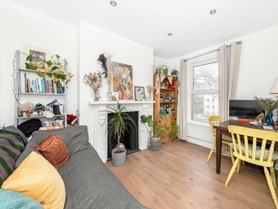2 Bedroom Apartment For Sale In Nunhead, London