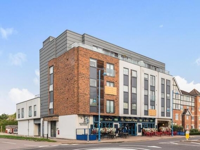 2 Bedroom Apartment For Sale In Potters Bar