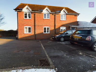 2 Bedroom Flat For Rent In Woodley
