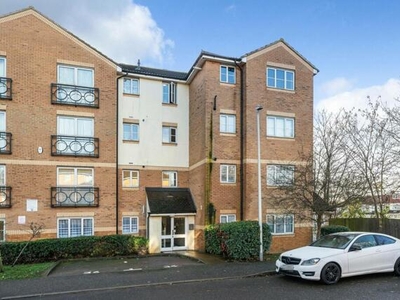 2 Bedroom Flat For Sale In Seven Kings, Ilford