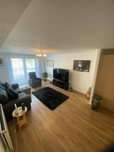 2 Bedroom Flat For Sale In South Darenth, Dartford