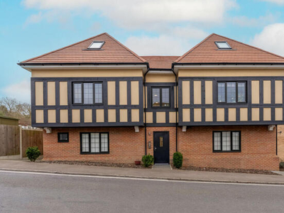 3 Bedroom Apartment For Sale In Theydon Bois