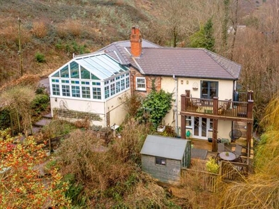 3 Bedroom Cottage For Sale In Monmouth