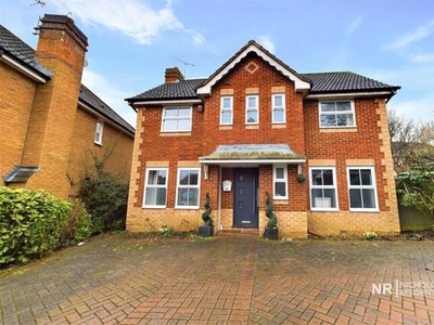 3 Bedroom Detached House For Sale In Chessington
