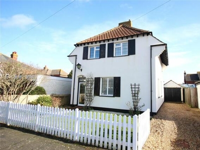 3 Bedroom Detached House For Sale In Lee-on-the-solent, Hampshire