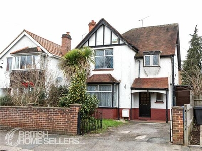3 Bedroom Detached House For Sale In Maidenhead, Berkshire