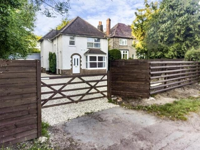 3 Bedroom Detached House For Sale In Thatcham, Berkshire