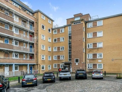 3 Bedroom Flat For Sale In Brixton, London