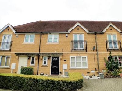 3 Bedroom Mews Property For Rent In Milton Keynes, Buckinghamshire
