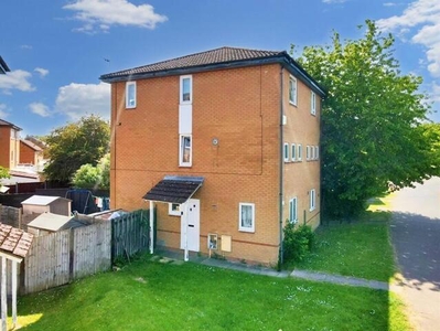 3 Bedroom Semi-detached House For Sale In Furzton