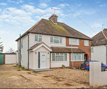 3 Bedroom Semi-detached House For Sale In Maple Cross, Rickmansworth