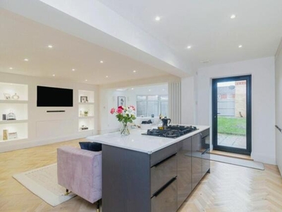 3 Bedroom Semi-detached House For Sale In Monkston, Milton Keynes