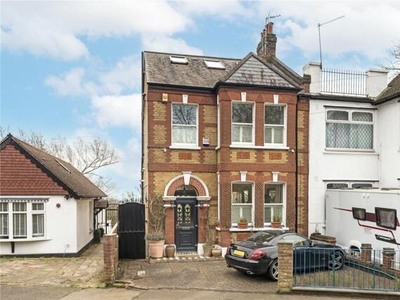 3 Bedroom Semi-detached House For Sale In Shooters Hill