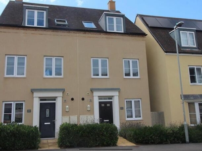 3 Bedroom Town House For Sale In Thornbury