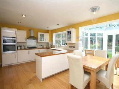 4 Bedroom Detached House For Rent In Cheltenham, Gloucestershire