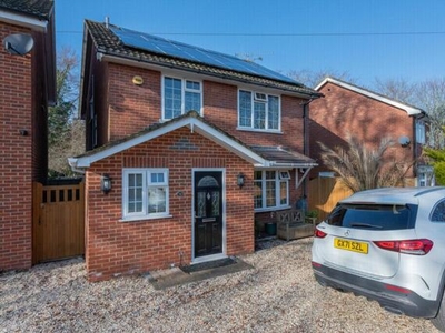 4 Bedroom Detached House For Rent In Farnborough