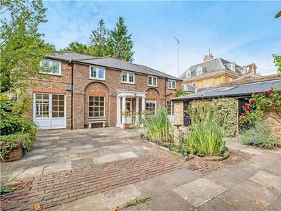 4 Bedroom Detached House For Rent In Richmond, Surrey