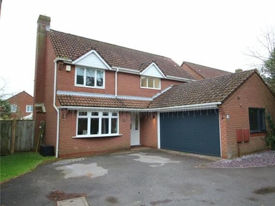 4 Bedroom Detached House For Sale In Barton On Sea, Hampshire