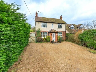 4 Bedroom Detached House For Sale In Ryarsh, West Malling