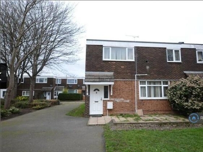 4 Bedroom End Of Terrace House For Rent In Farnborough