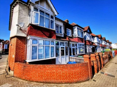 4 Bedroom End Of Terrace House For Rent In Wimbledon Park