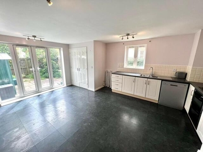 4 Bedroom House For Rent In Mangotsfield