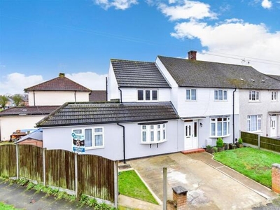 4 Bedroom Semi-detached House For Sale In South Ockendon