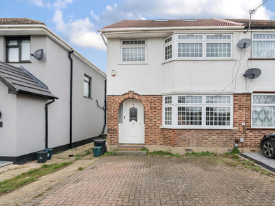 4 Bedroom Semi-detached House For Sale In Yiewsley