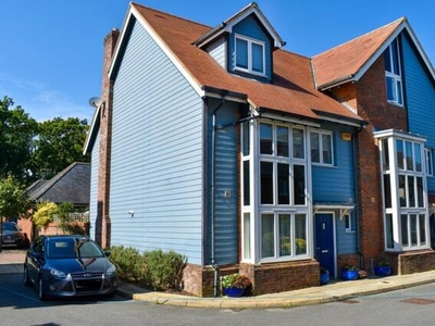 4 Bedroom Town House For Sale In Lymington