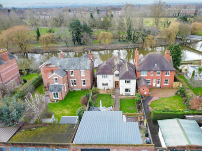 5 Bedroom Detached House For Sale In Shrewsbury