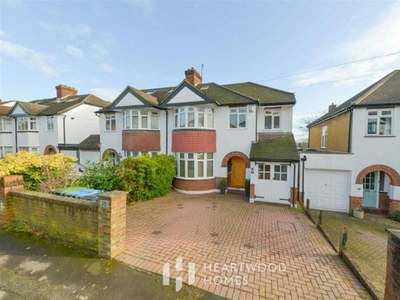 5 Bedroom Semi-detached House For Sale In Kings Langley