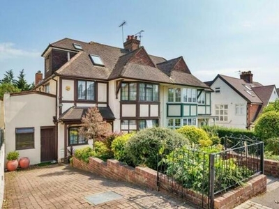 6 Bedroom Semi-detached House For Sale In Golders Green, London