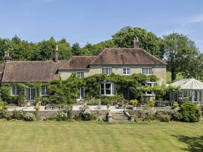 8 Bedroom Link Detached House For Sale In Midhurst, West Sussex