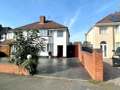 Semi-detached House For Sale In Oxley, Wolverhampton