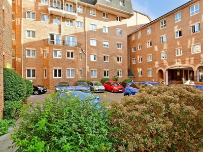 1 Bedroom Flat For Sale In Chatham