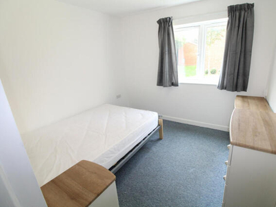1 Bedroom House Share For Rent In Room 17, Peterborough