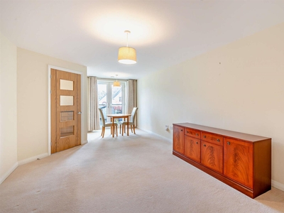 1 Bedroom Retirement Apartment – Purpose Built For Sale in Bury,