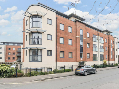 2 Bedroom Apartment For Sale In East Grinstead