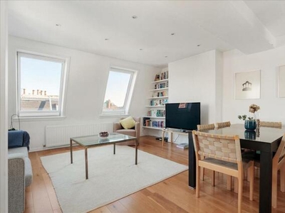 2 Bedroom Apartment For Sale In Hammersmith, London