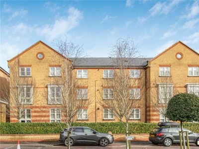 2 Bedroom Apartment For Sale In Haywards Heath, West Sussex