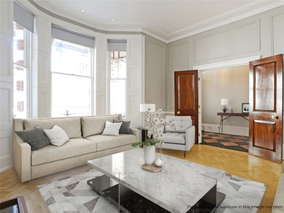 3 bedroom property for sale in Kensington Road, LONDON, W8